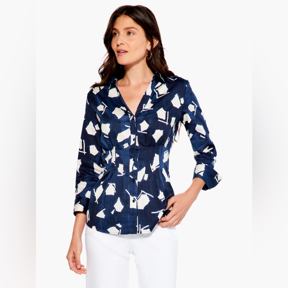 Mosaic Blues Tile Shirt by NIC + ZOE. Size Small. EUC. Indigo & White.